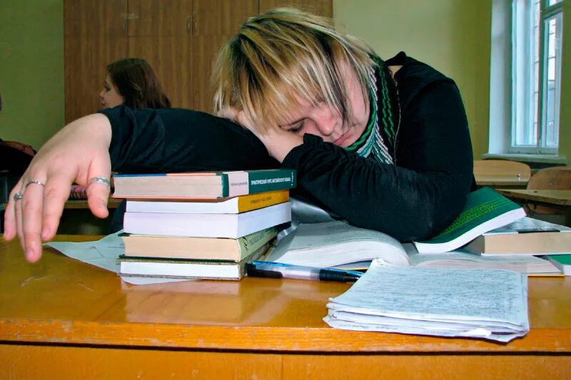 Тяжелая сессия. Экзамен в вузе. сессия. сессия в вузе. сессия студенты экзамен.