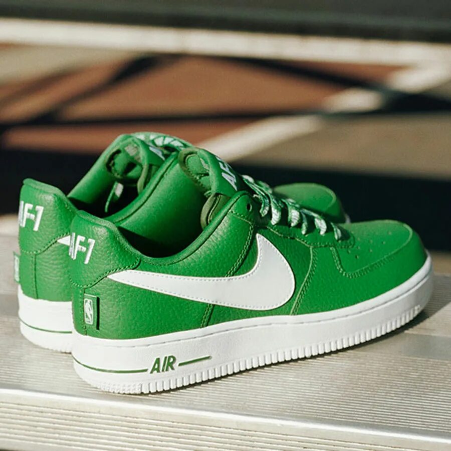 Найк 1 лоу. Nike зеленые Air af1. Nike af1 Low White Green. Nike Force Green. Nike af1 NBA.