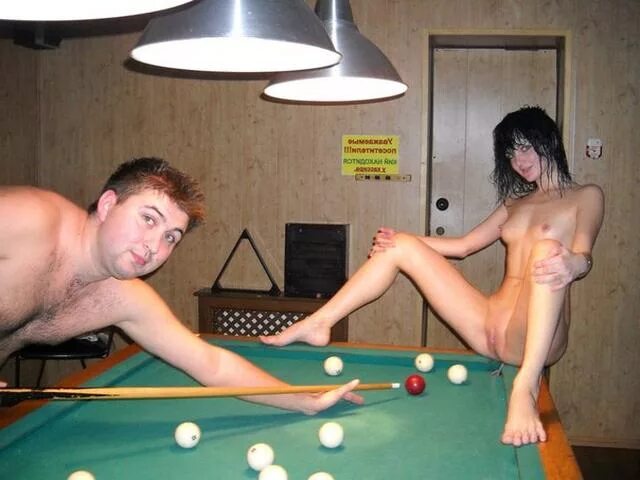 Бильярдистка проиграла мужу - порно фото