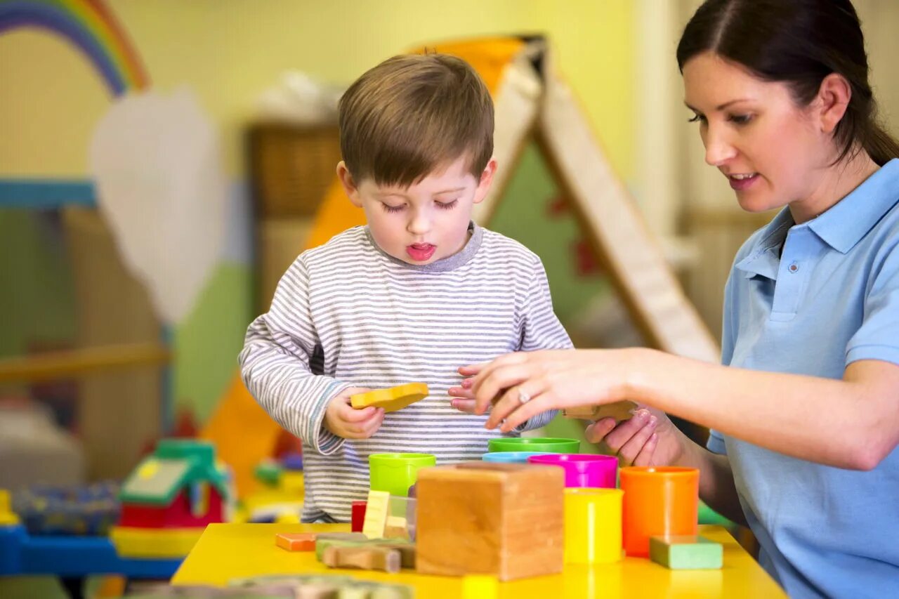 Аутист в детском саду как работать. Творческий мастер класс для детей. Особенности работы с детьми аутистами. Аутист в детском саду как работать. Занятия в садике.