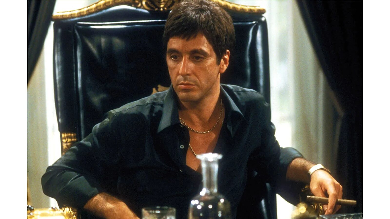 Песня аль пачино. Аль Пачино Тони Монтана. Аль Пачино 1983. Scarface 1983 al Pacino. Лицо со шрамом – Тони Монтана (1983).