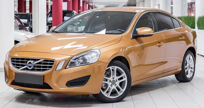 Вольво s60 2011 желтая. Volvo s60 2011 2.0. Вольво s60 2011 года.