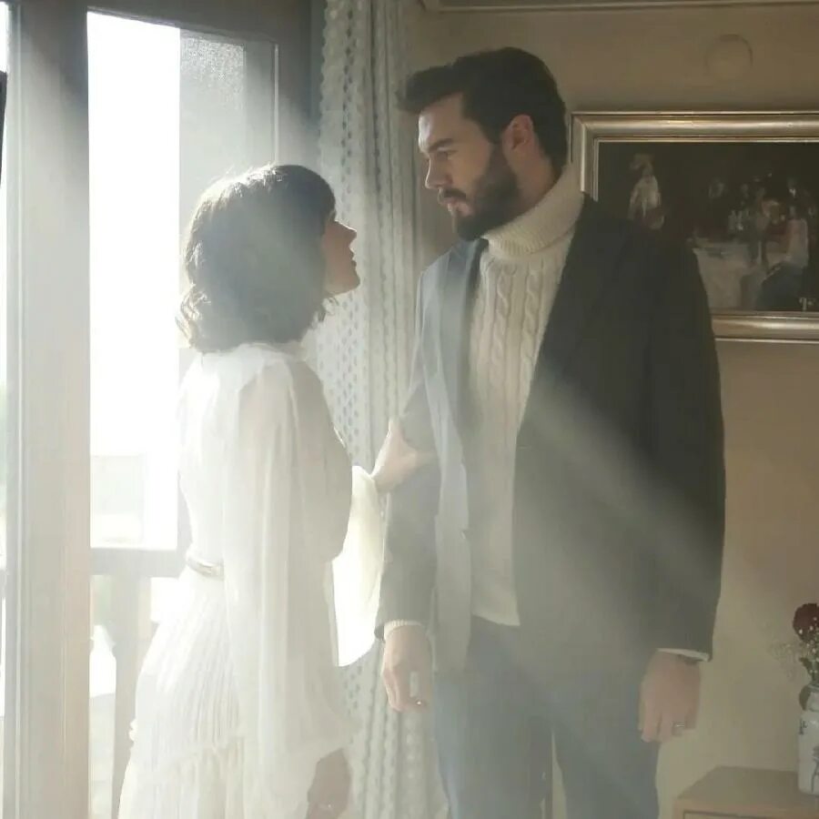 Турецкую серию чужая. Эзо чужая турецкий сериал. Чужая турецкий сериал обложка. Чужая турецкий сериал. Эзо чужая турецкий сериал.