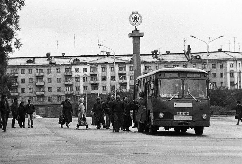 101 автобус воркута. Горный техникум Воркута. Димитрова 10 Воркута. Автобус МАЗ Воркута. Автобусы Воркута 2022.