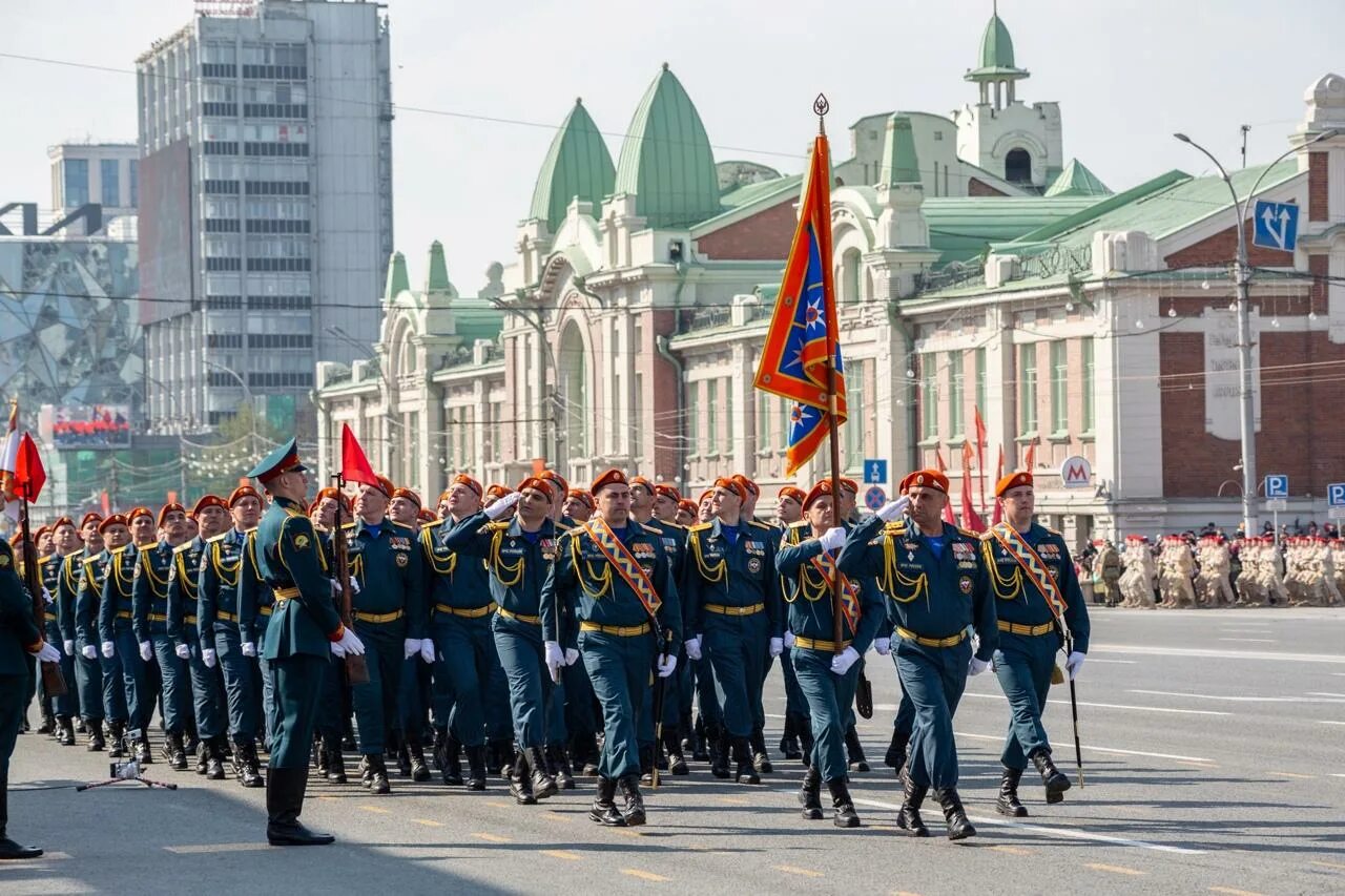 9 мая пройдет. Парад победы в новосибирске 2025 9 мая. парад победы 2018 в новосибирске. парад 9 мая 2025. парад картинки.