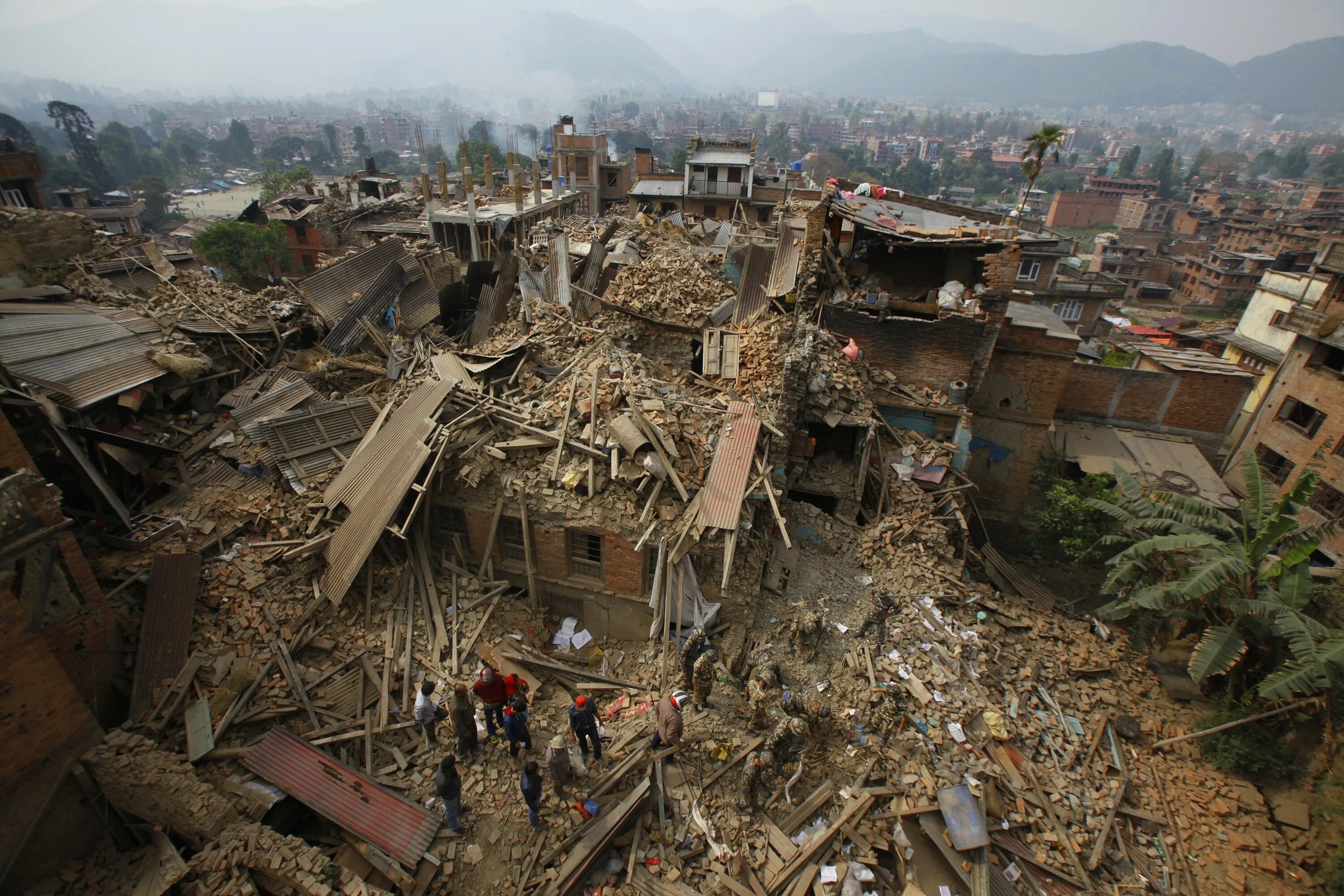 Часто землетрясение. Землетрясение в Непале 2015. Землетрясение в Непале 25.04.2015. Катманду землетрясение 2015. Бхактапур землетрясение 2015.