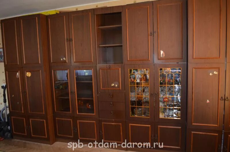 Даром мебель в петрозаводске. Мебель даром самовывоз. Авито петрозаводск мебель. Диван даром самовывоз. Авито петрозаводск отдам даром.