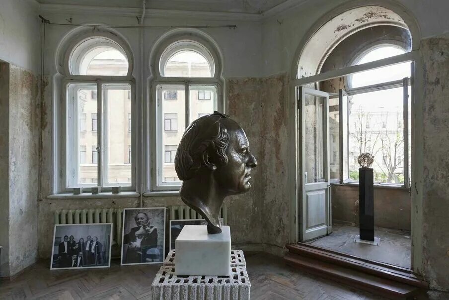 Музей-квартира бродского литейный 24. Музей полторы комнаты иосифа бродского. Дом мурузи музей бродского. Литейный проспект музей бродского. Дом музей бродского санкт-петербург.