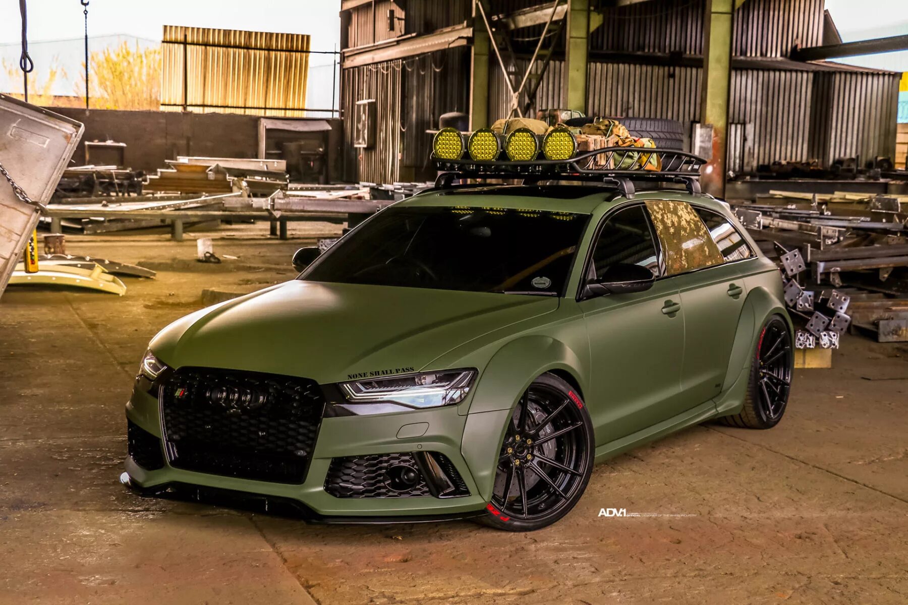 Цвет рс. Army Green Audi rs6. Audi rs6 зеленая. Audi rs6 Sportback. Audi rs6 avant Green.