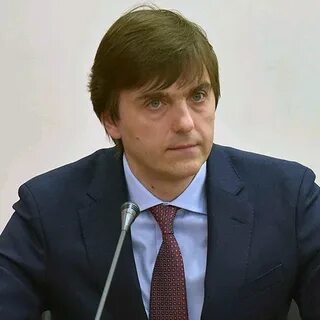 Сколько лет новому министру