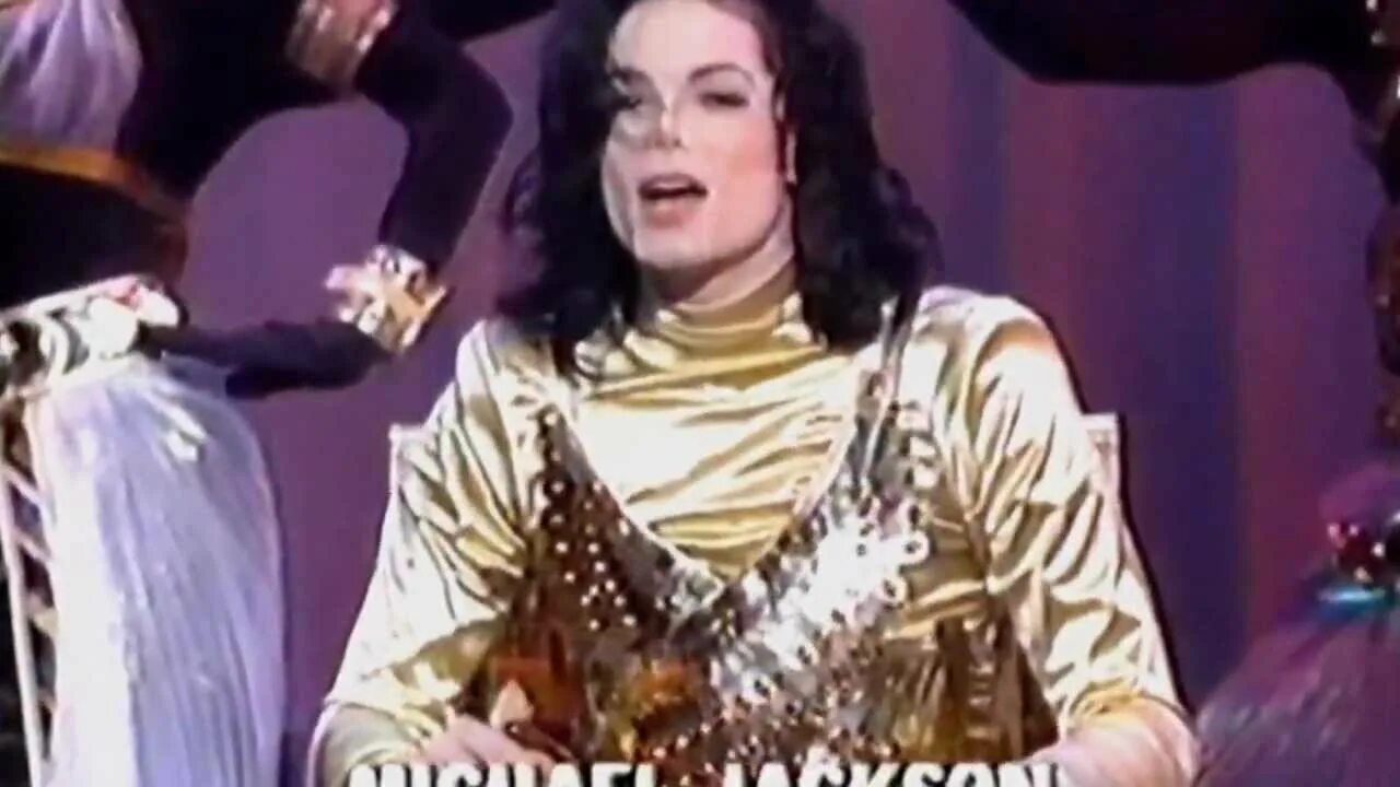 Remember the time michael jackson обложка. Иман remember the time. Эдди мерфи в клипе майкла джексона. Remember the king. Иман в клипе майкла джексона.