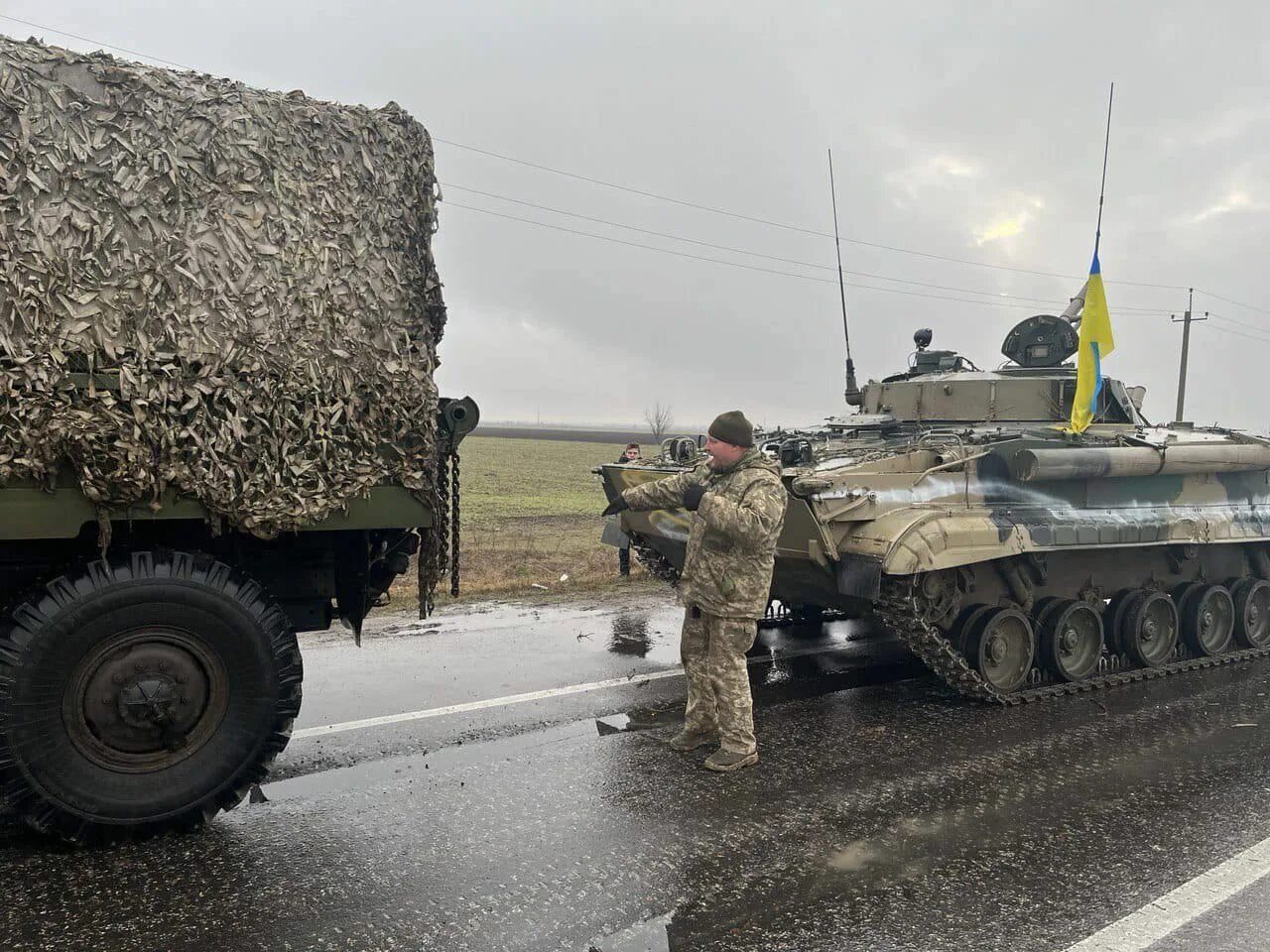 Сегодняшний военный. Российская Военная техника. Украинские войска. Украинская Военная техника. Российские военные на Украине.