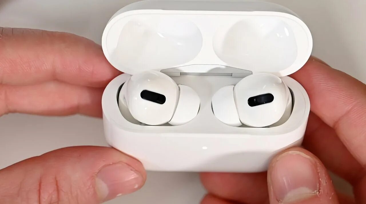 Проглоченный беспроводной наушник. AIRPODS Box. AIRPODS 2 проверка на оригинальность 2022. Как проверить оригинальность AIRPODS 3. Как проверить оригинальность наушников airpods pro