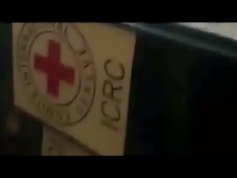 деньги в ящиках красного креста на украине. российский красный крест в россии. ящик с красным крестом. деньги красного креста. красный.