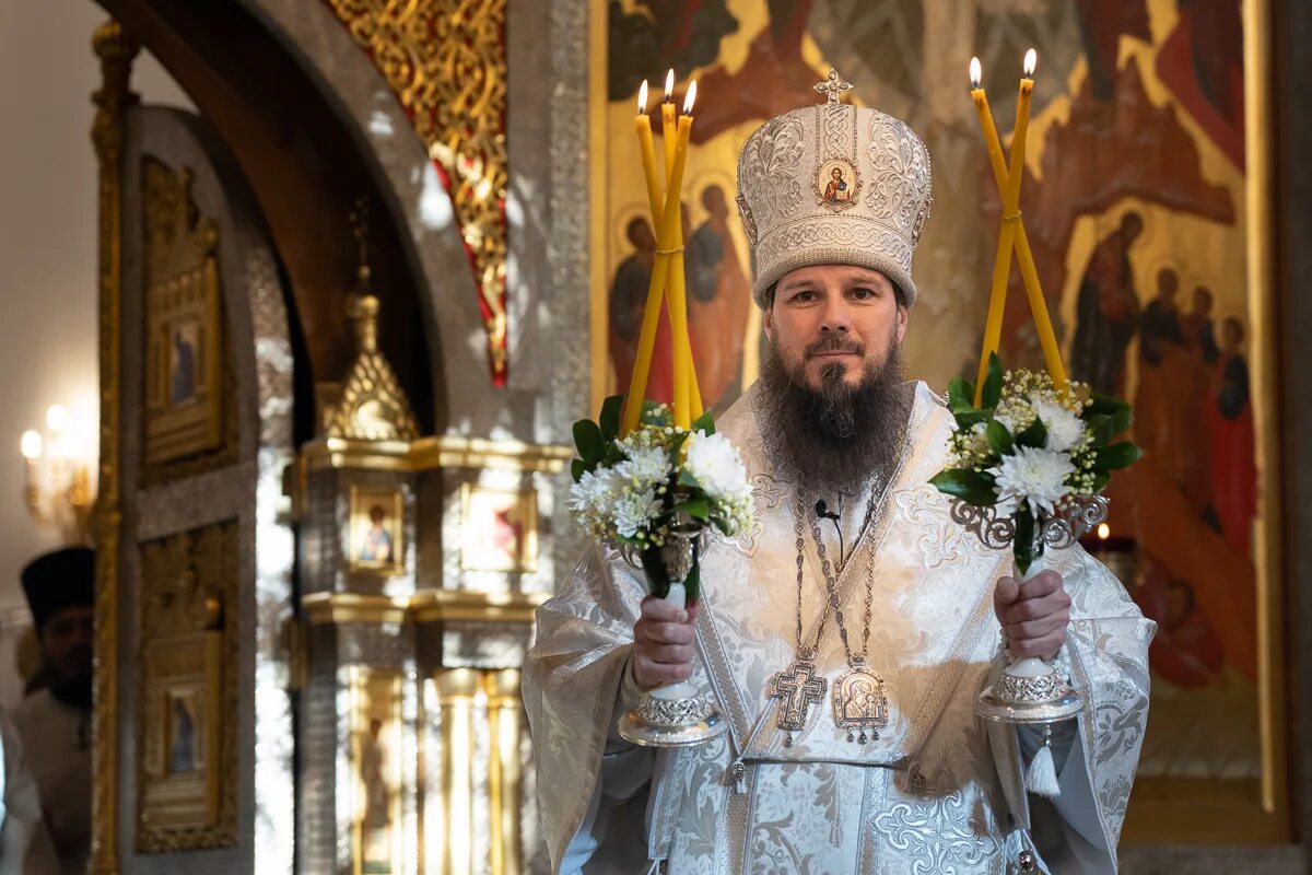 Епископ. Молодой епископ православной церкви. Митрополит Феофан на Вознесение совершил. Какой сегодня церковный праздники 2019