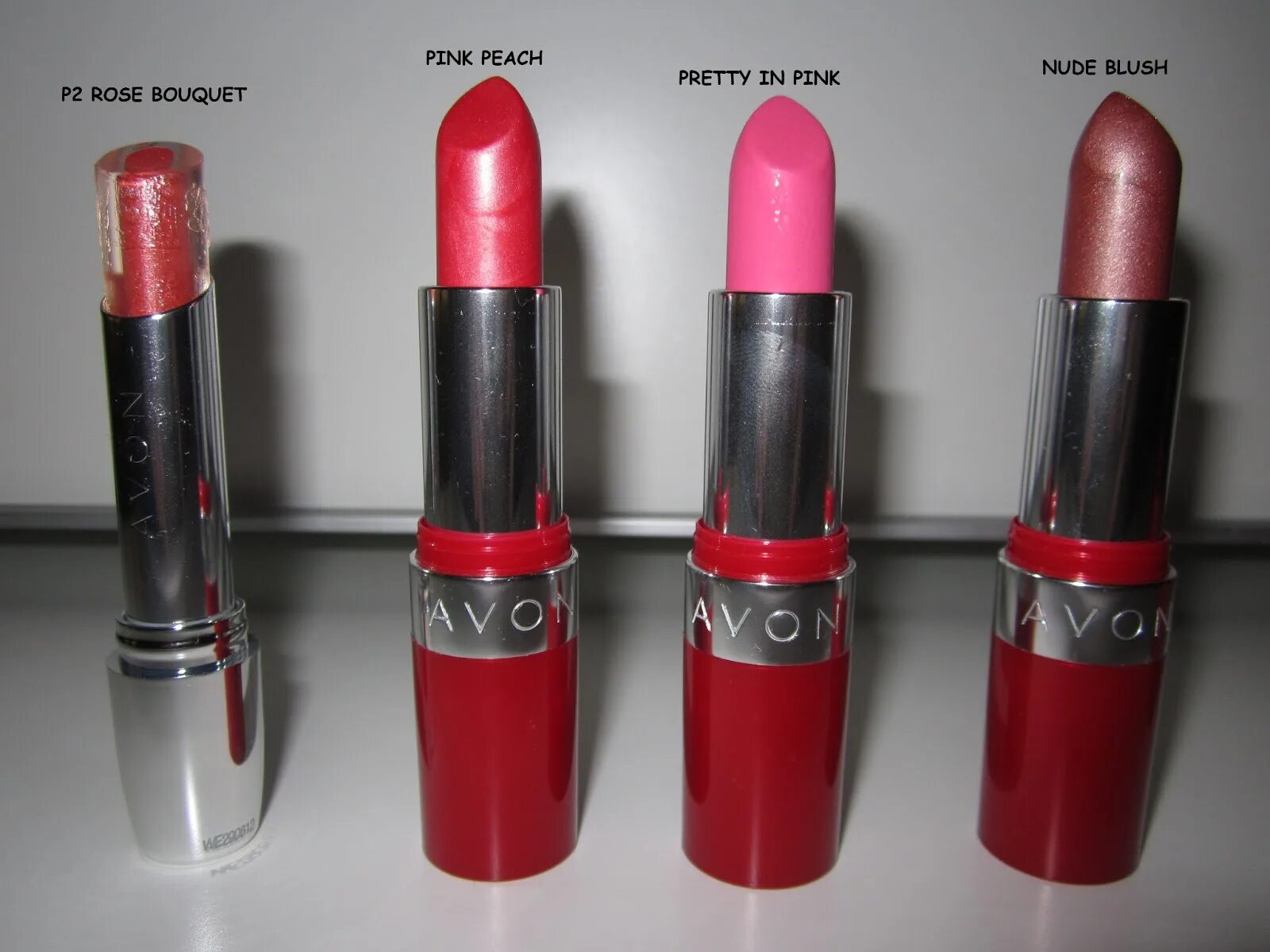 Avon rise. Totally Twig Avon помада. Помада эйвон totally Twig. Помада Avon Extra lasting. Губная помада Avon Extra lasting Lipstick.