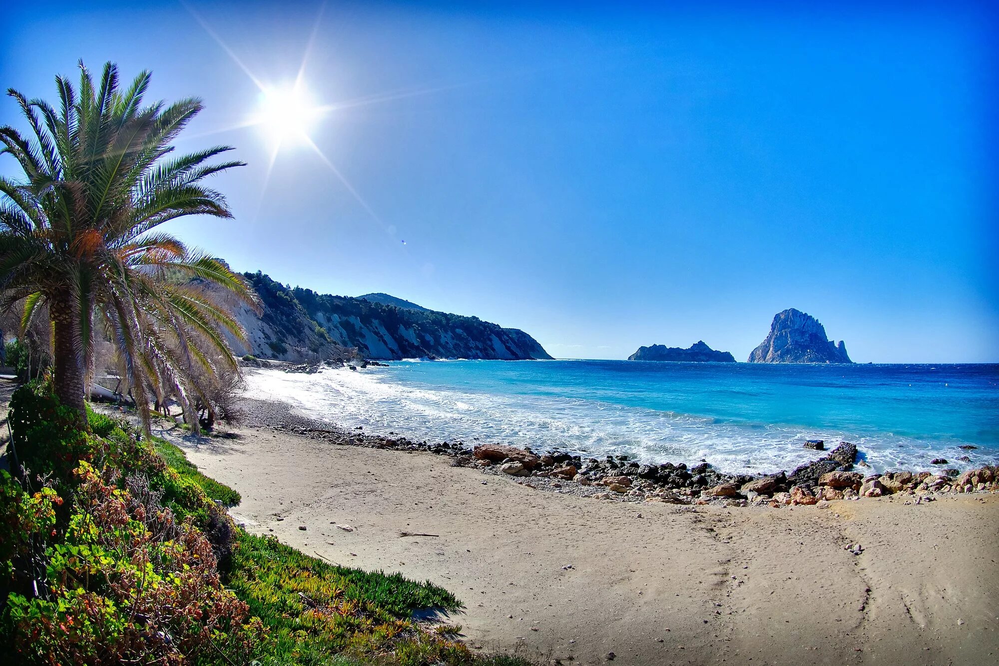 Transfer from Aeroport Barcelona to St Antoni de Calonge. Low cost and business 