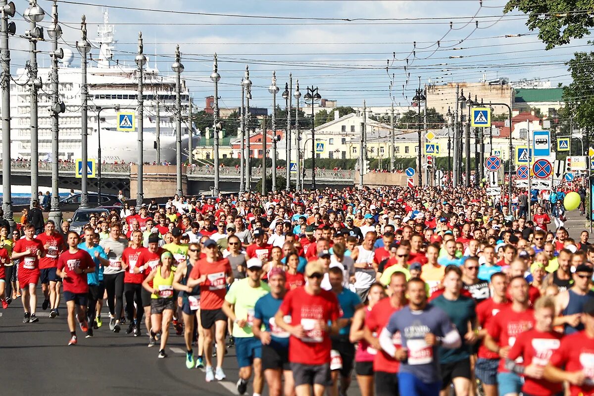 Полумарафон спб. Забег белые ночи 2021. Забег белые ночи в Санкт-Петербурге 2022. Белые ночи СПБ забег. Международный марафон белые ночи.