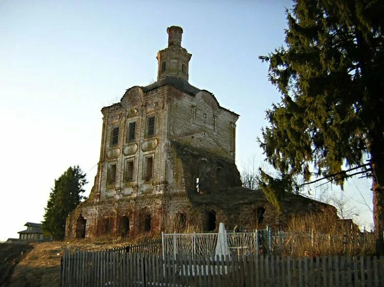 Благовещенская церковь вожбал. Вожбал тотемский район. Церкви тотемского уезда. Тотьма реставрация храма. Савваитов вологда.