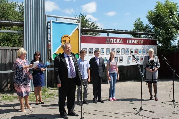 Погода поселке октябрьский павловский. Павловский район село Октябрьское. Глава Павловского района Ульяновской области. Администрация Павловского района. Октябрьский (Павловский район).