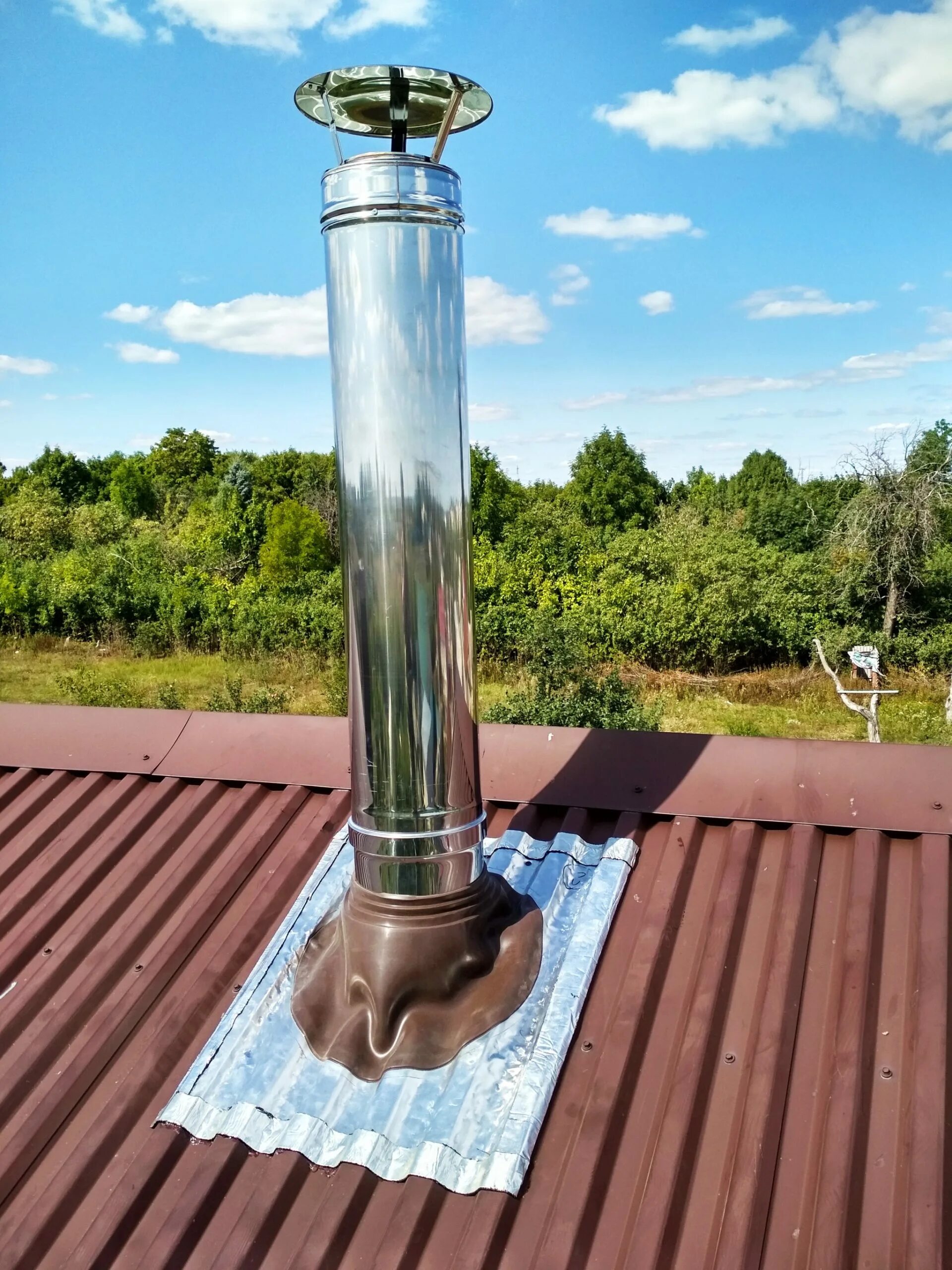 Сэндвич трубы для дымохода из нержавейки. Дымоход. Труба на крыше. Труба из кирпича для дымохода. Труба для дымохода.