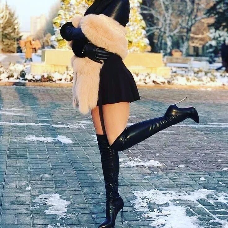 Рэйчел виллиамс в ботфортах. Девушки в сапогах на каблуках. Девушки в сапогах на каблуках. Юлия михальчик в сапожках. Stevie louise стокинг.