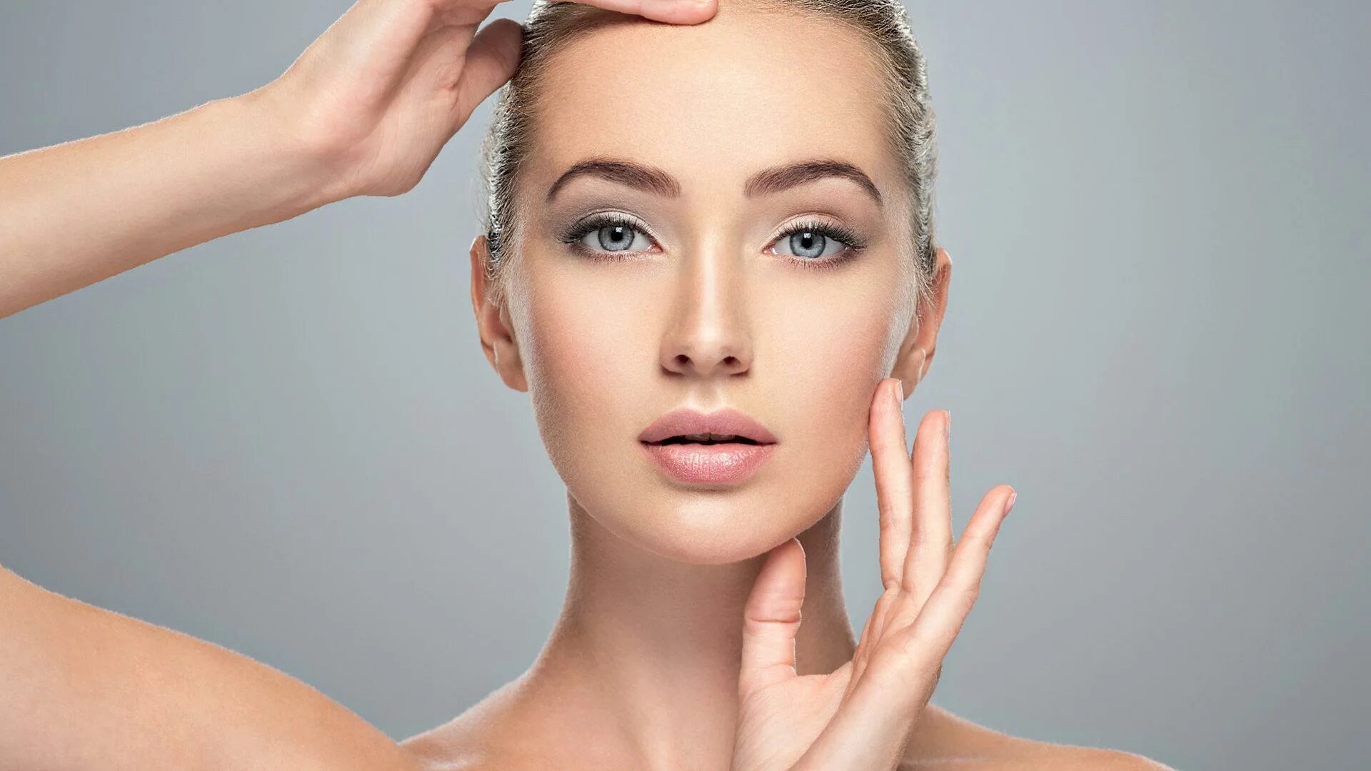 Полное омоложение. Биоревитализация доти после. Красивый овал лица. Девушка с морщинами. Полное омоложение.