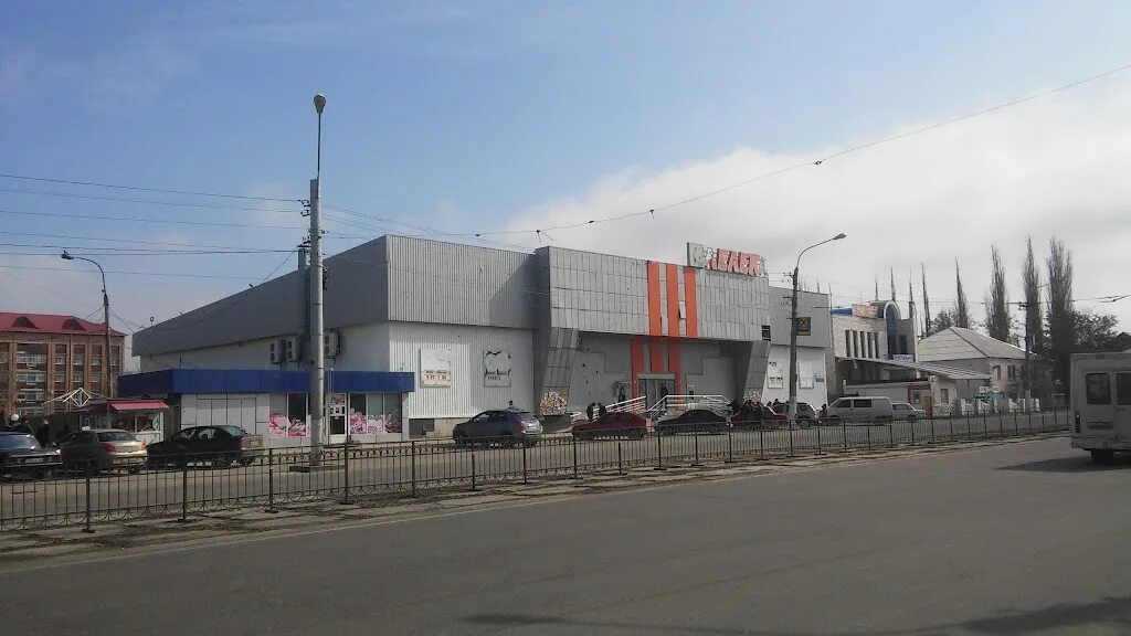 Улица оборонная луганск 2022. Г. Ул оборонная 28 луганск. Луганск, главный автовокзал [ул. Ул оборонная 28 луганск.