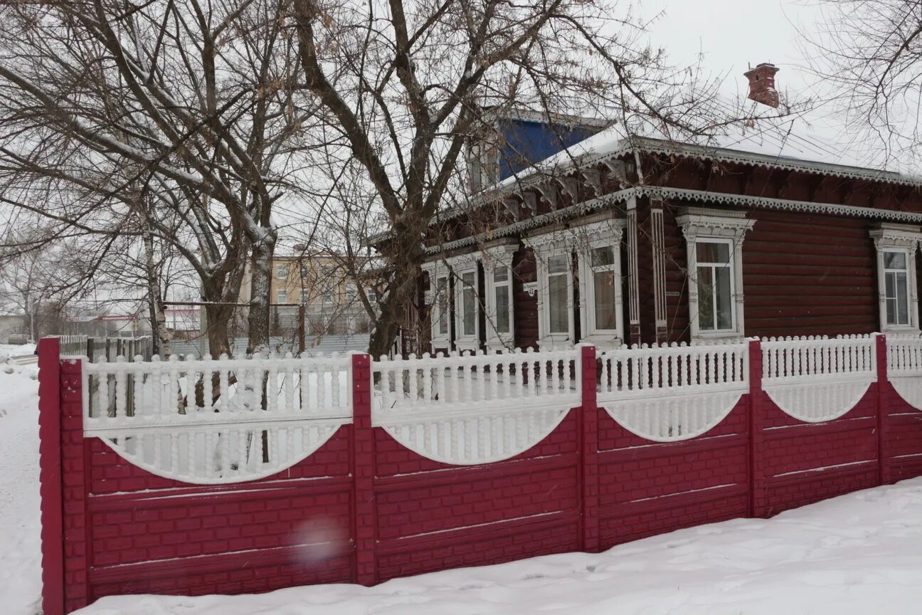 Улица Урицкого Ростов Великий. Дом Титова Ростов Великий. Здание СЮТУР Ростов Великий. Станция юных туристов Ростов Великий. Квартиры в ростове великом ярославская область