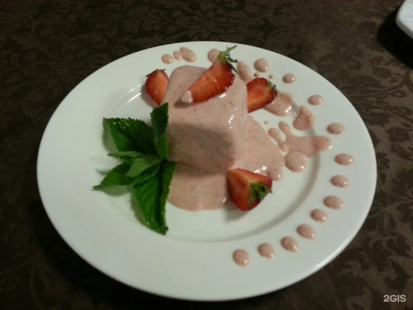 Парфе домашние фото. Парфе кафе ставрополь. Парфе в кафе. Парфе кафе ставрополь. Кокосовые кранчи парфе.