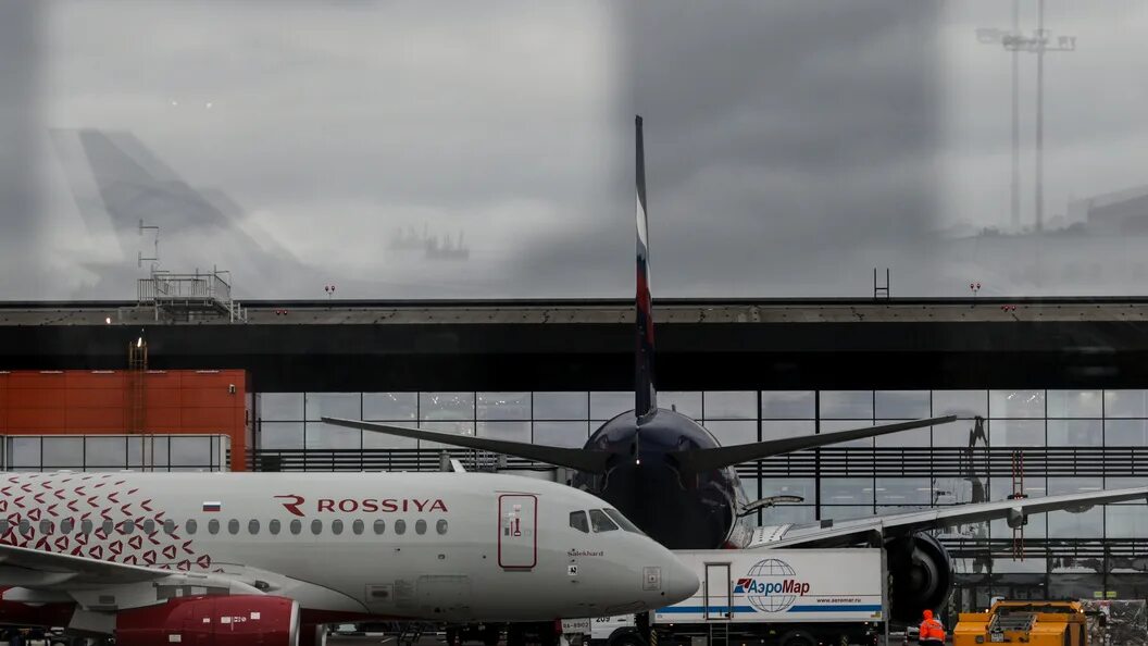 Последние новости самолет москва. Росавиа самолет. Последние новости самолет москва. Самолёт s7 резкое торможение. Боинг 737 аэрофлот.