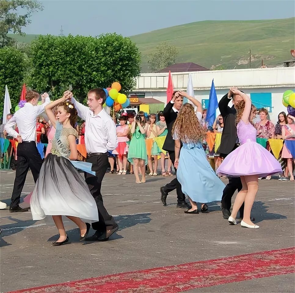 Чернышевск сегодня. Школа 63 Чернышевск Забайкальский край. Пгт Чернышевск Забайкальского края. Поселок Чернышевск Забайкальский край. Поселок Чернышевск школа 63.