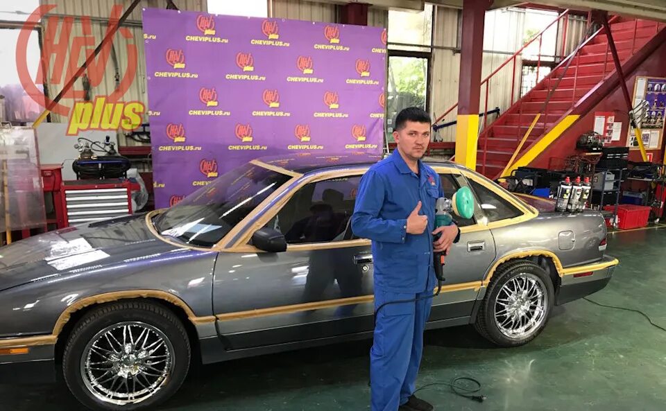 Ремонт американских автомобилей в москве. Необычная автомастерская. Американский ремонт машин. Автосервис в америке. Ремонт американских машин.
