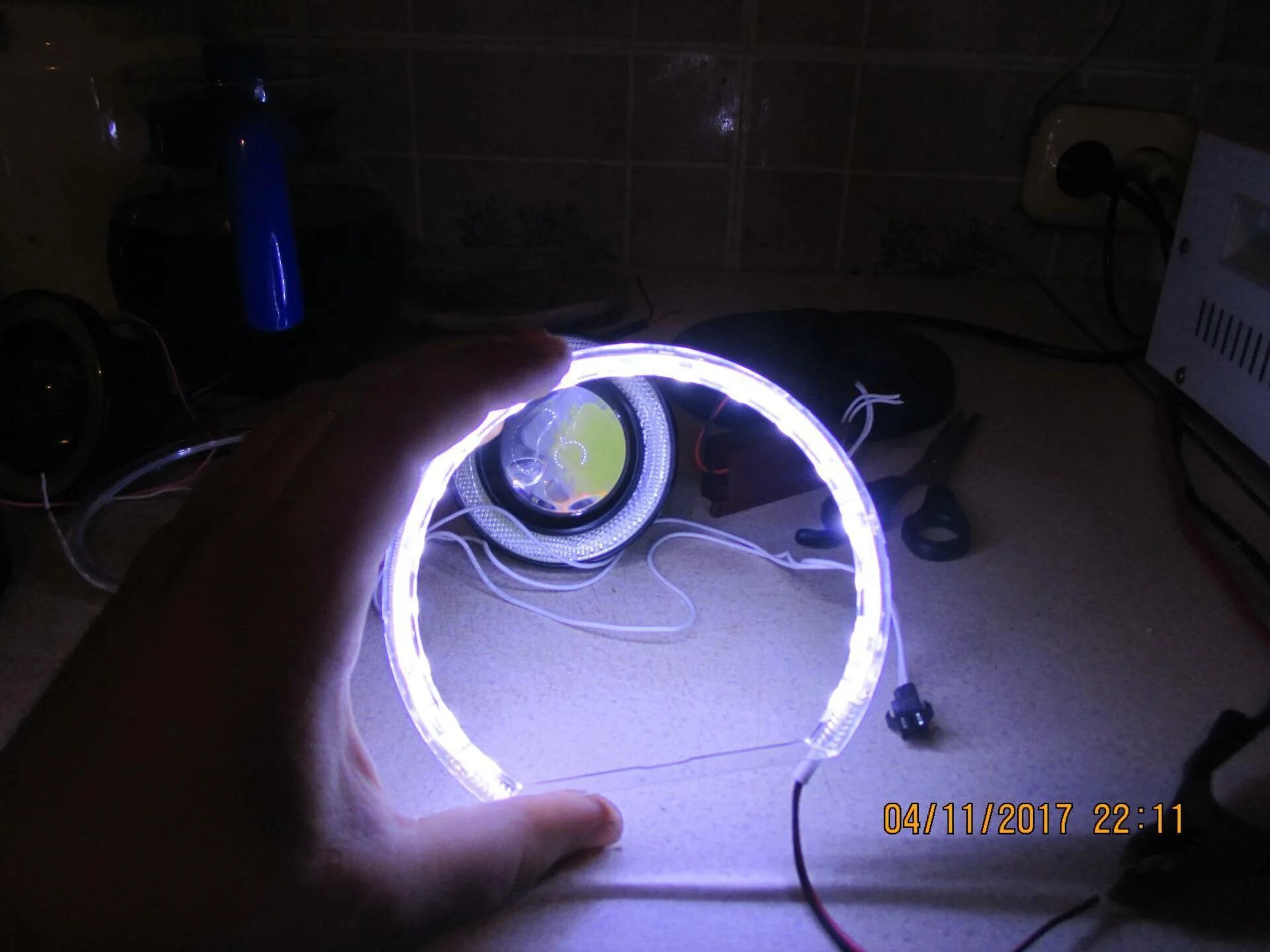 Поставить ангельские глазки. Светодиодные ангельские глазки 2107. plasma led ангельские глазки. самодельные ангельские глазки в фары. ангельские глазки своими руками на фару.