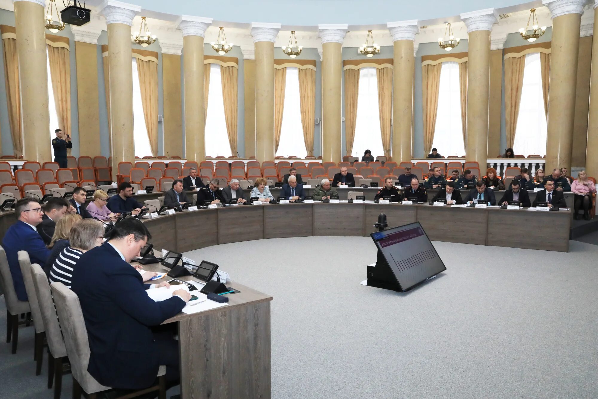 Участники заседания правительства. Правительство нсо. Зал заседаний правительства. Участники заседания правительства. Совещания у премьер-министра.