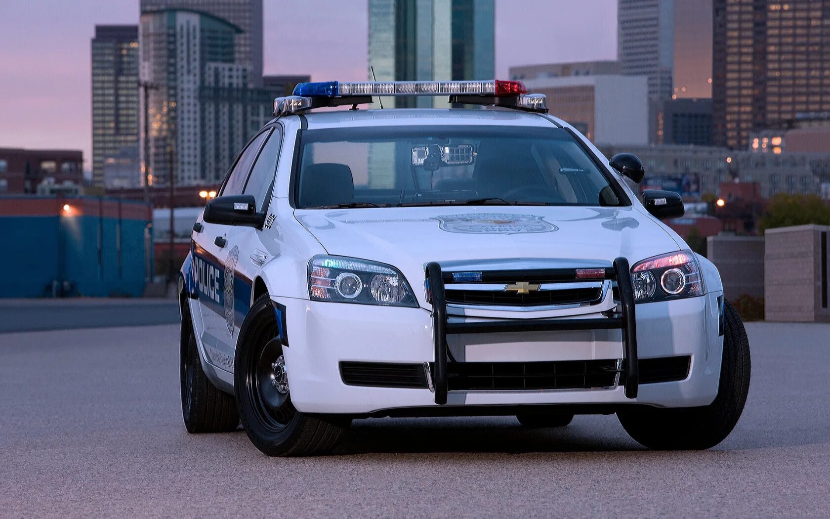 Сколько полицейских машин. Chevrolet Caprice 2010. Chevrolet Caprice Police 2010. Chevrolet Caprice 2011. Шевроле каприз 2011 полиция.