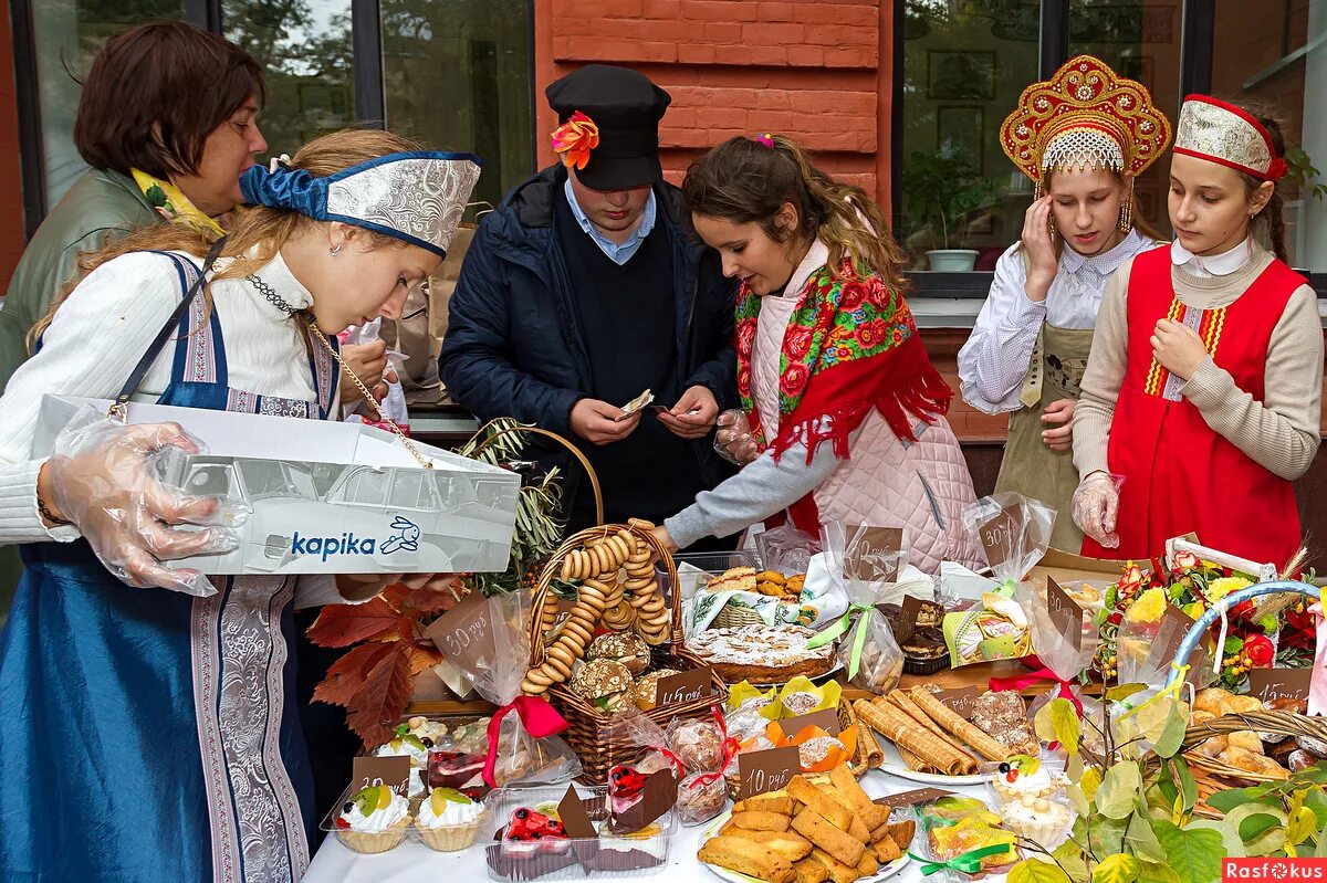 Торговые ряды рынок. Покровская ярмарка в омске 2021. Участники ярмарки. Участники ярмарки. Ярмарка.