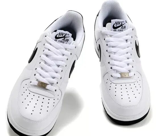 Шнуровка форсов. Шнуровка Nike Air Force 1. Зашнуровать Nike Air. Шнуровка Nike Air Force 1 Low. Nike Air Force 1 High шнуровка.