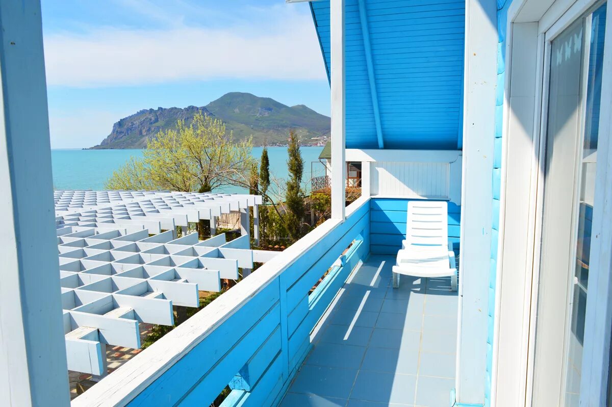 коктебель аквапарк улица приморская. стройка в коктебеле. крым коктебель эллинги у моря. море дом коктебель. киловая гора коктебель.