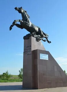 Құлагер поэмасы кейіпкерлері