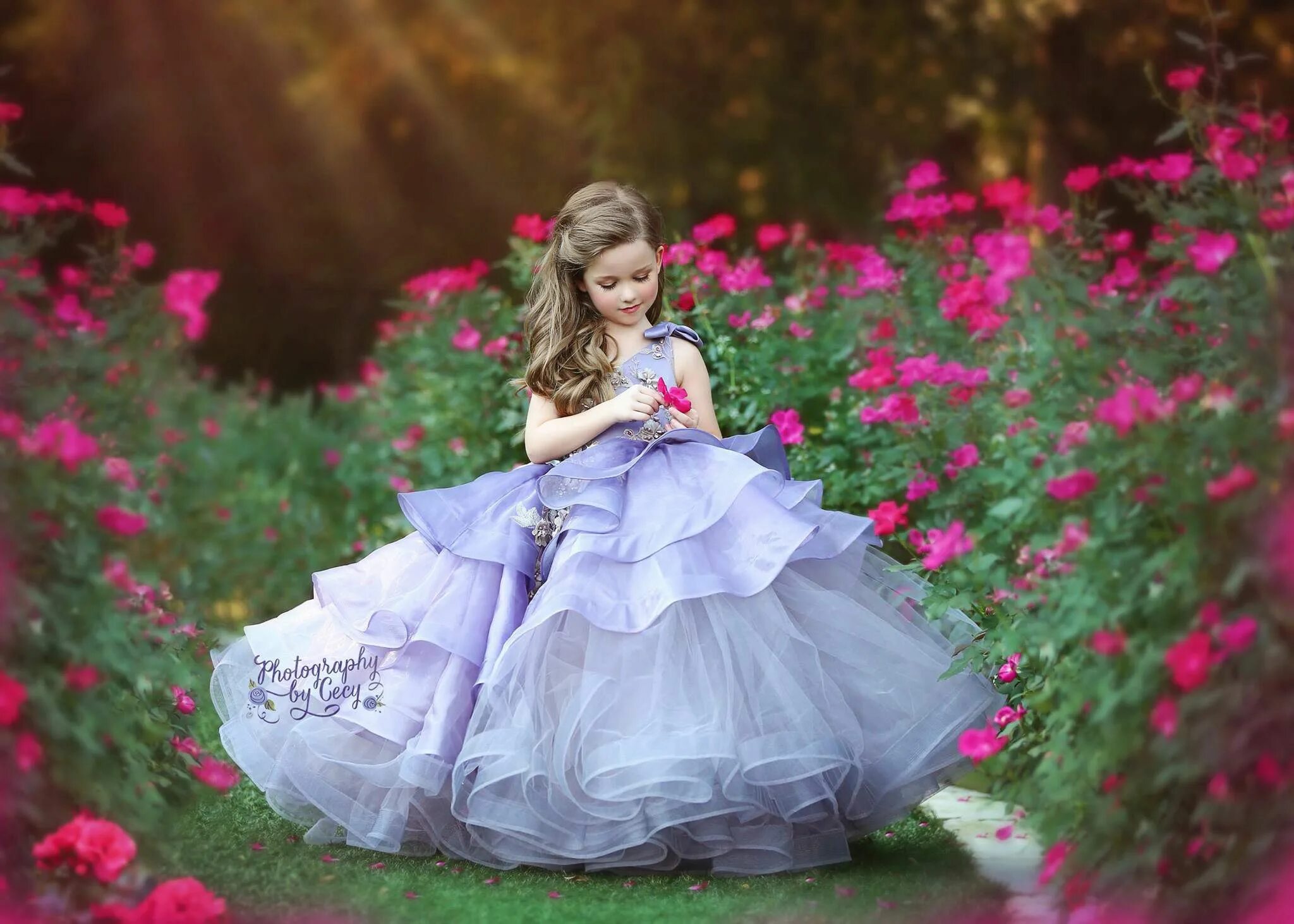 Цвет принцесс. Anna Triant Couture. Девушка в платье принцессы. Принцесса цветов. Девушка в платье принцессы подросток.