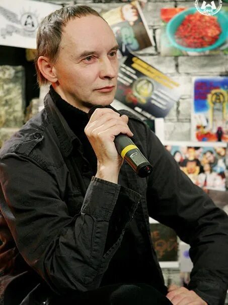 Сын пикника группа. Солист пикника шклярский.