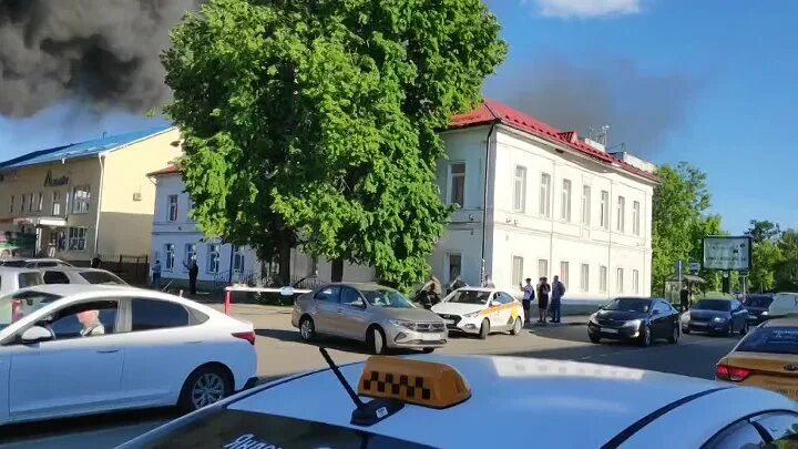 Сергиев посад красное пламя 118. Огонь горит. Памятник вечного огня сергиев посад. Сергиев посад красное пламя 118. Автобус сгорел сергиев посад.