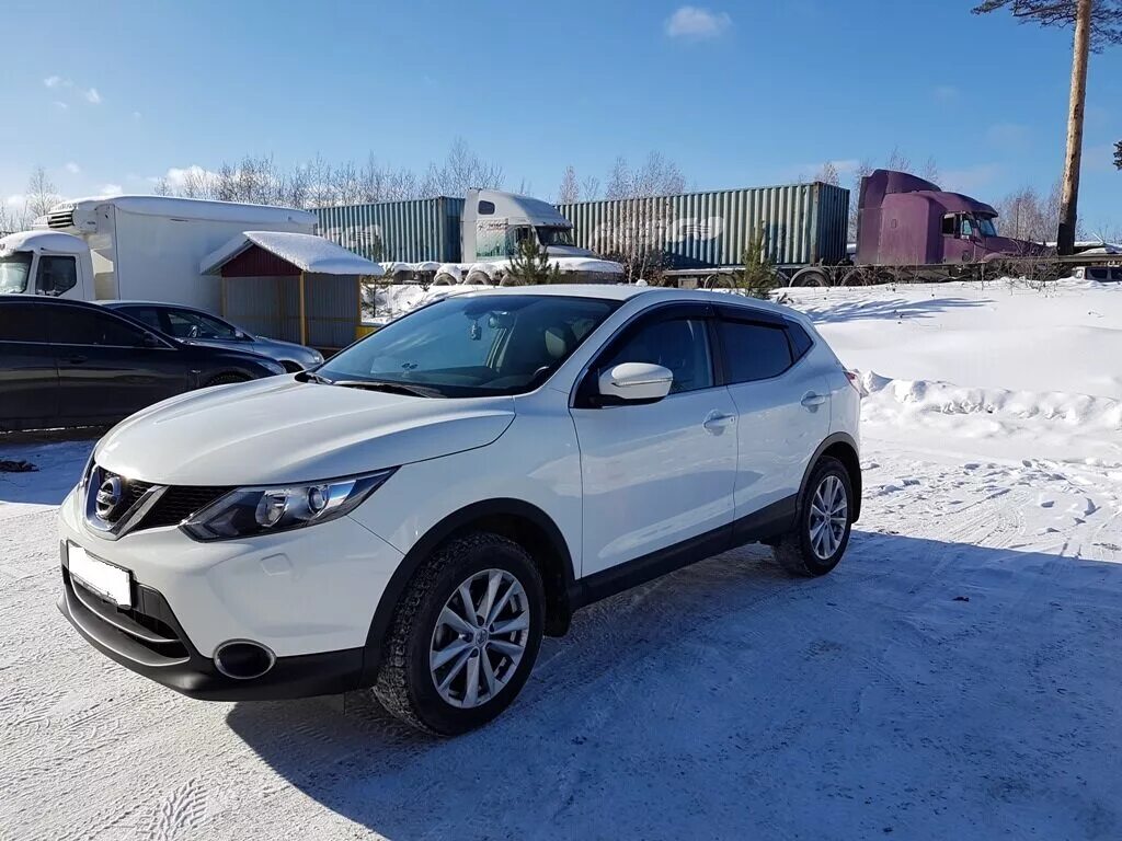 Nissan Qashqai 2014 белый. Nissan Qashqai 2014 белый 2.0. Ниссан Кашкай + 2 белый. Ниссан Кашкай 2014 года белая. Ниссан кашкай купить московской области