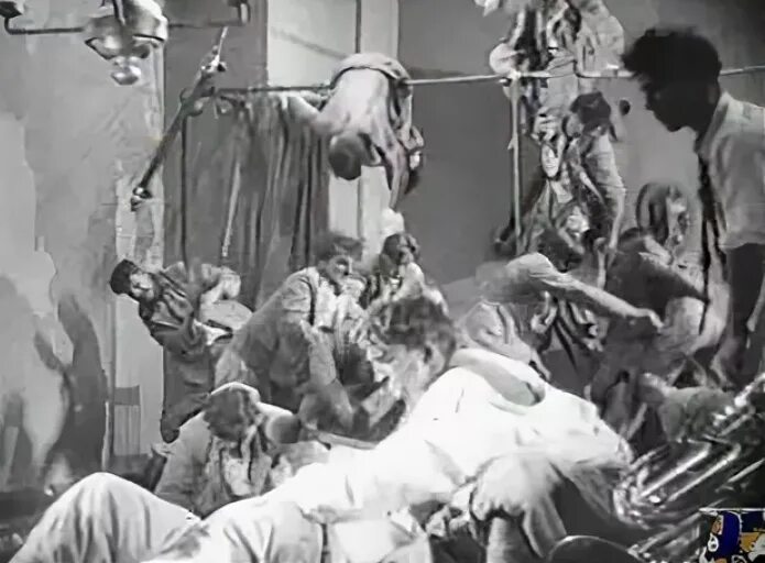Веселые ребята отрывок. 1934 - к/ф &quot;весёлые ребята&quot;. костя потехин веселые ребята.