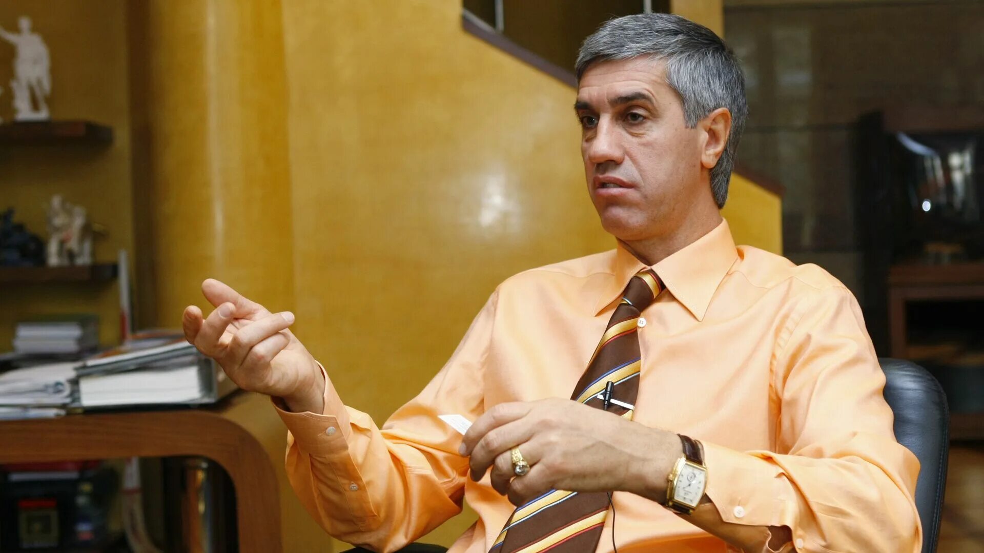 Сибири толя бык. Быков петрович красноярск. Толя бык. Толя бык. Толя быков красноярск.