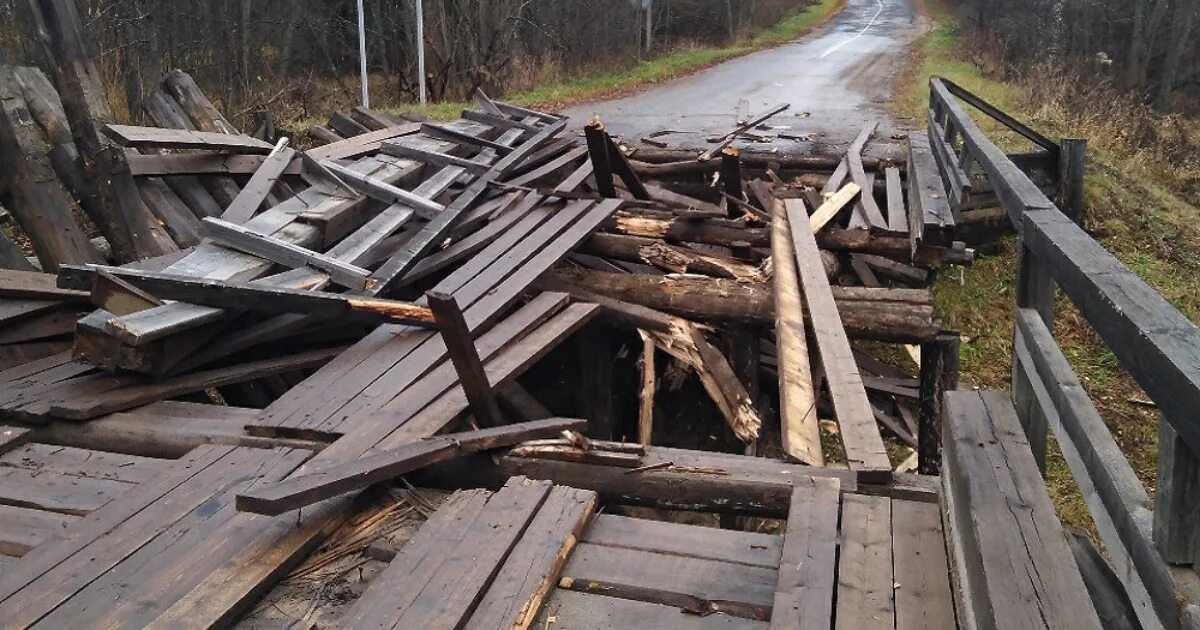 В Нижегородской области обрушился автомобильный мост. Мост в Нижегородской области. Обрушение моста в Нижегородской области. Сломанный мост. Разрушь мост 2