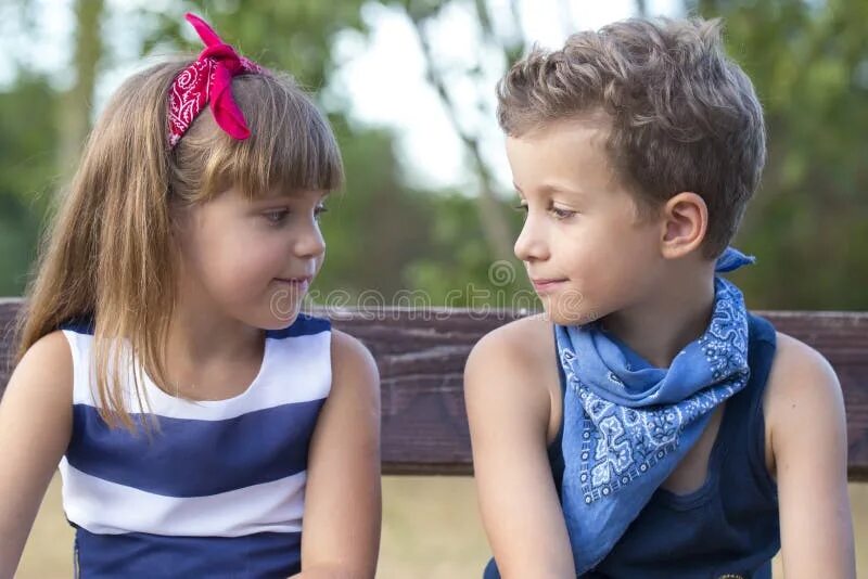 Boys are girls best. Boy and girl in Park. Makovka boy and girl. Girl or boy фото высокое качество. Girl with boy.