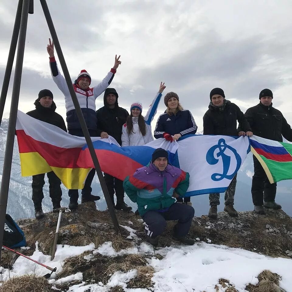 Гора Фетхуз Северная Осетия. Фетхуз Владикавказ гора. УФССП Владикавказ восхождение в горы. 15 Регион горы. Открывая осетию