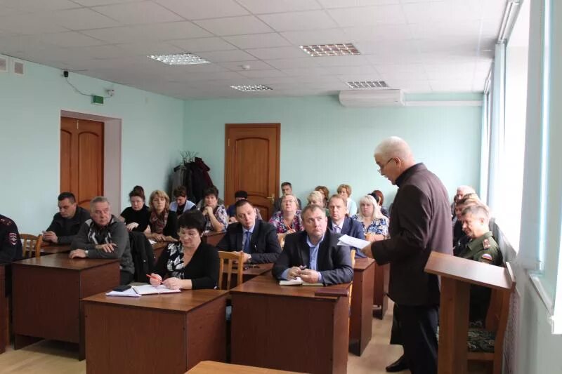 Сайт окуловского районного суда новгородской. Глава Окуловского муниципального района. Администрация Окуловского муниципального района. Глава Окуловского муниципального района Новгородской области. Администрация Окуловского района Новгородской области.